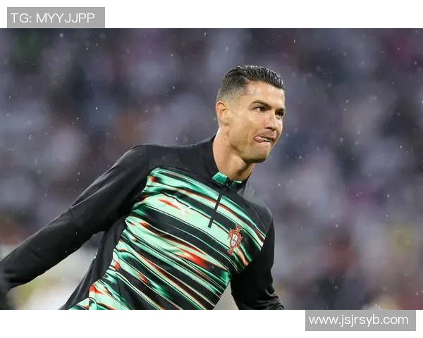 足球传奇C罗是谁 他为何成为全球最耀眼的球星之一